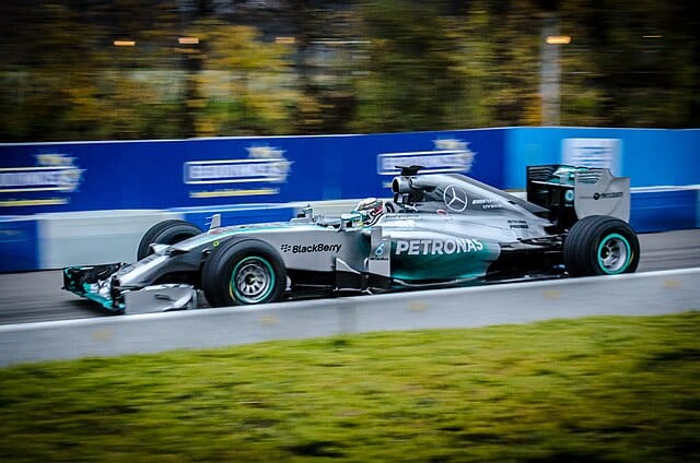 Mercedes faces challenges after Hamilton leaves to Ferrari
